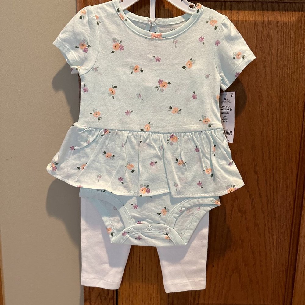 CARTERS 2 PIECE SET SIZE 12M  #K111